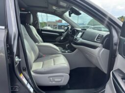 
										2017 Toyota Highlander XLE full									