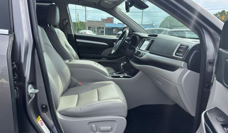 
								2017 Toyota Highlander XLE full									