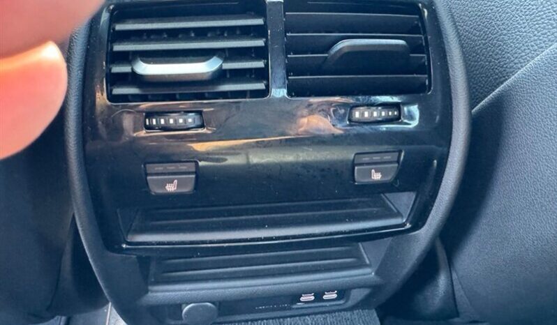 
								2021 BMW 5 Series M550i xDrive full									
