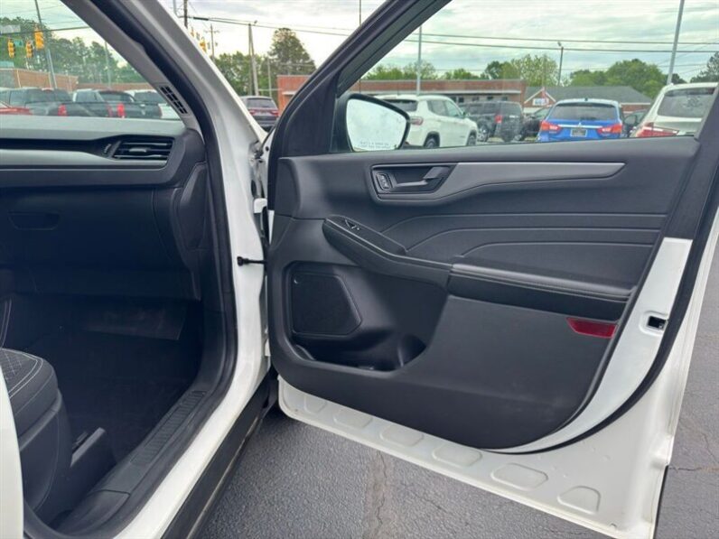 
								2023 Ford Escape Active full									