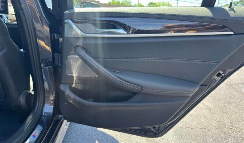 
								2021 BMW 5 Series M550i xDrive full									