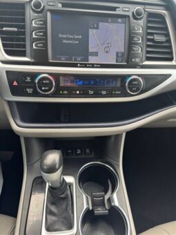 
										2017 Toyota Highlander XLE full									
