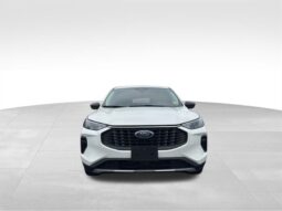 
										2023 Ford Escape Active full									