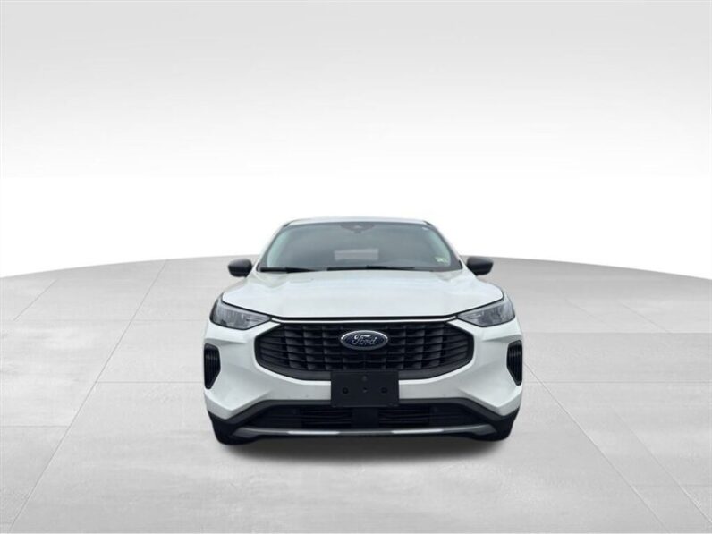 
								2023 Ford Escape Active full									