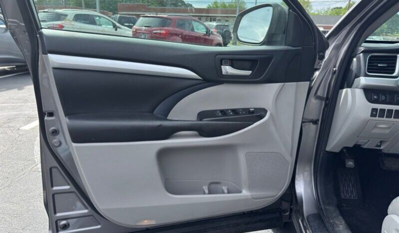 
								2017 Toyota Highlander XLE full									