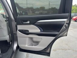
										2017 Toyota Highlander XLE full									