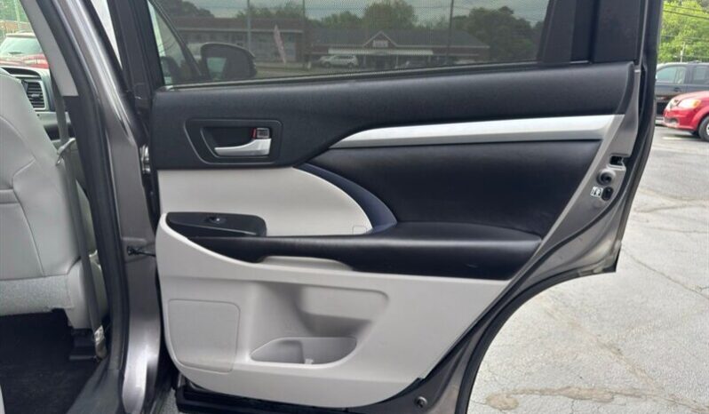 
								2017 Toyota Highlander XLE full									