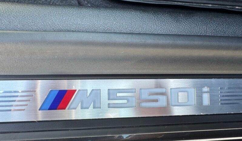 
								2021 BMW 5 Series M550i xDrive full									