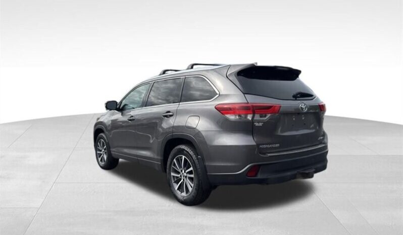 
								2017 Toyota Highlander XLE full									