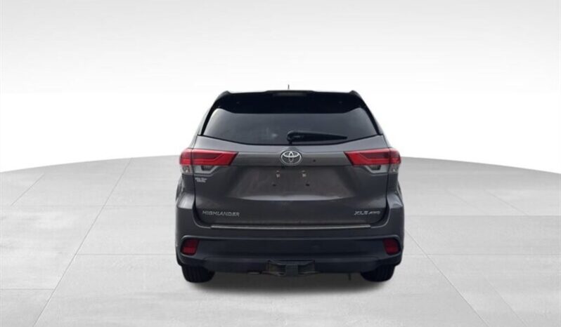 
								2017 Toyota Highlander XLE full									