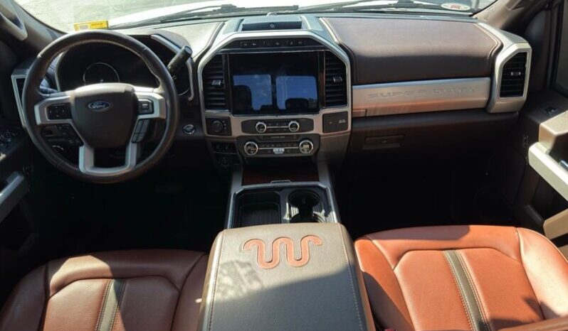 
								2022 Ford F-450 Super Duty King Ranch DRW full									