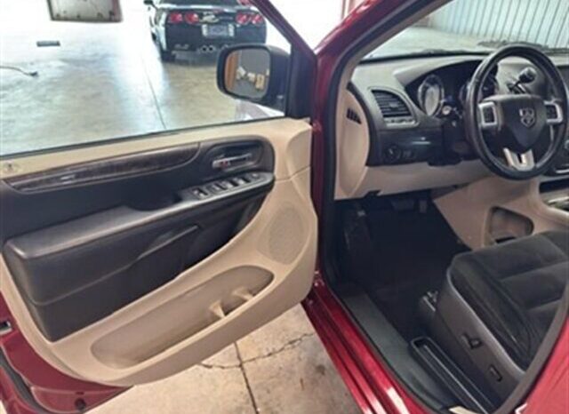 
								2015 Dodge Grand Caravan SXT full									