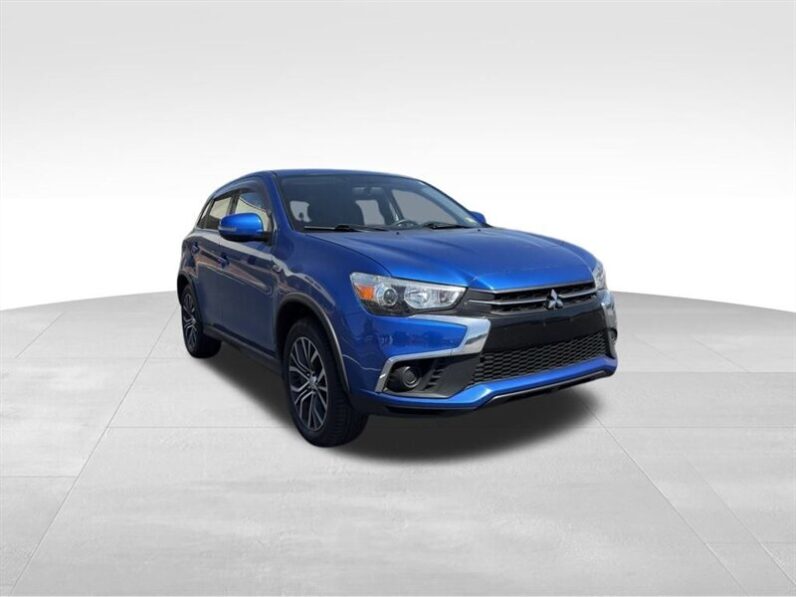 
								2018 Mitsubishi Outlander Sport 2.0 ES full									