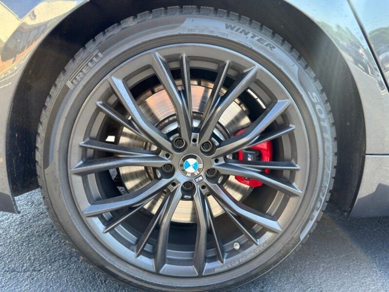 
								2021 BMW 5 Series M550i xDrive full									