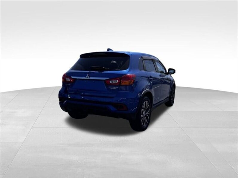 
								2018 Mitsubishi Outlander Sport 2.0 ES full									