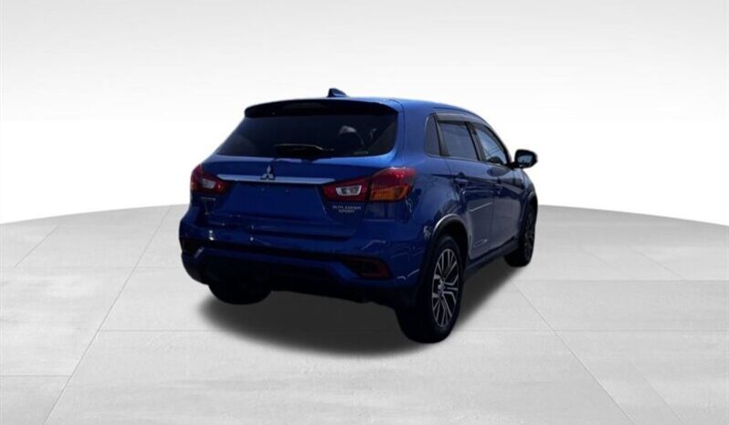 
								2018 Mitsubishi Outlander Sport 2.0 ES full									