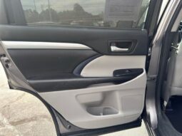 
										2017 Toyota Highlander XLE full									