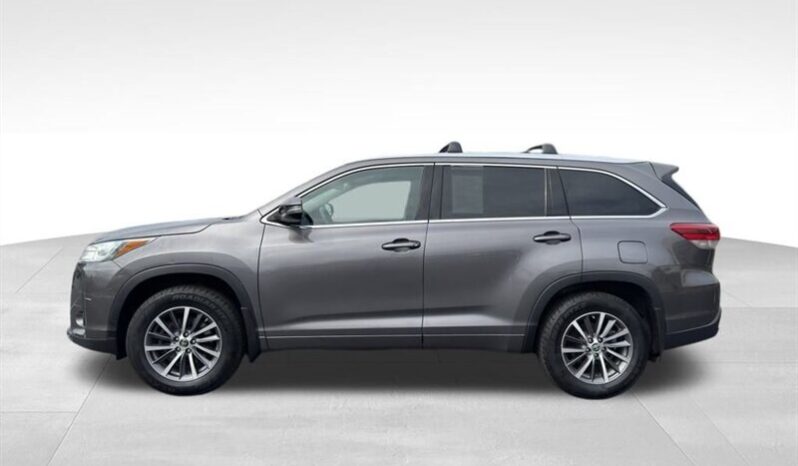 
								2017 Toyota Highlander XLE full									