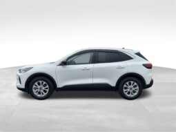 
										2023 Ford Escape Active full									