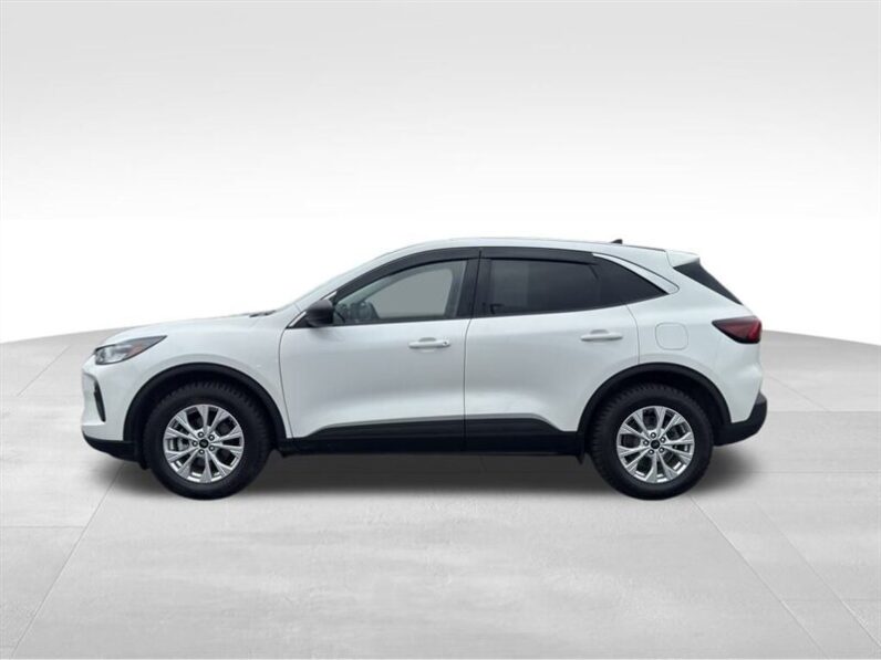 
								2023 Ford Escape Active full									