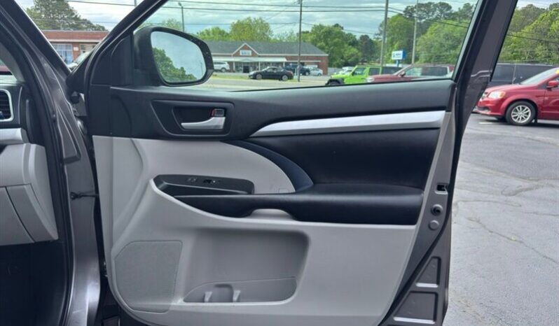 
								2017 Toyota Highlander XLE full									
