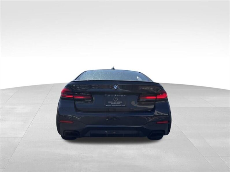 
								2021 BMW 5 Series M550i xDrive full									
