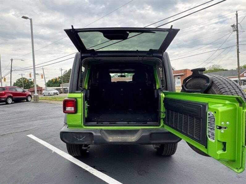 
								2018 Jeep Wrangler Unlimited Unlimited Sport S full									