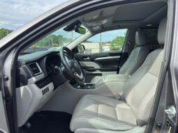 
										2017 Toyota Highlander XLE full									