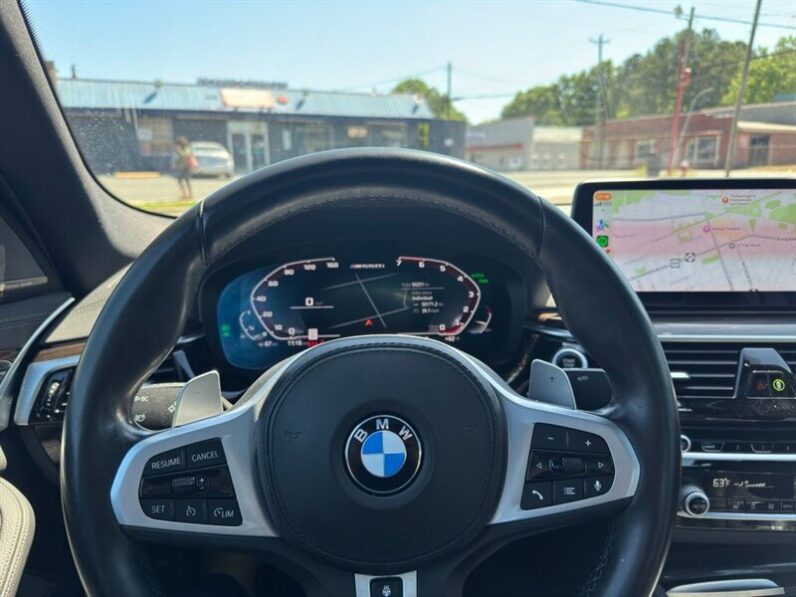 
								2021 BMW 5 Series M550i xDrive full									