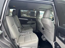 
										2017 Toyota Highlander XLE full									
