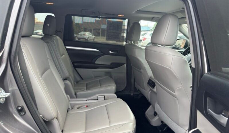 
								2017 Toyota Highlander XLE full									