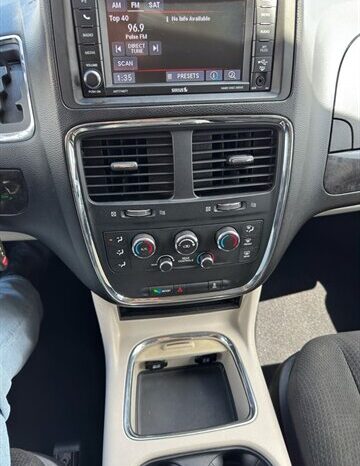 
								2015 Dodge Grand Caravan SXT full									