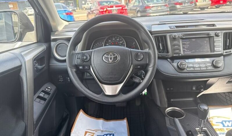 
								2014 Toyota RAV4 XLE full									