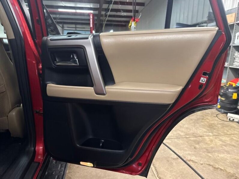 
								2014 Toyota 4Runner SR5 full									
