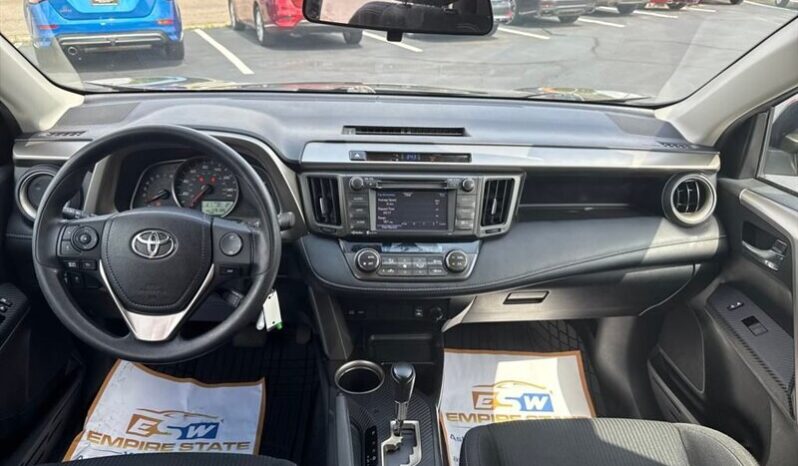 
								2014 Toyota RAV4 XLE full									