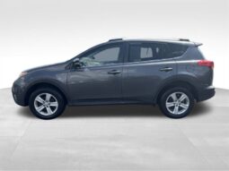 
										2014 Toyota RAV4 XLE full									