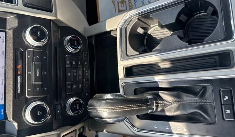 
								2018 Ford F-150 Lariat full									