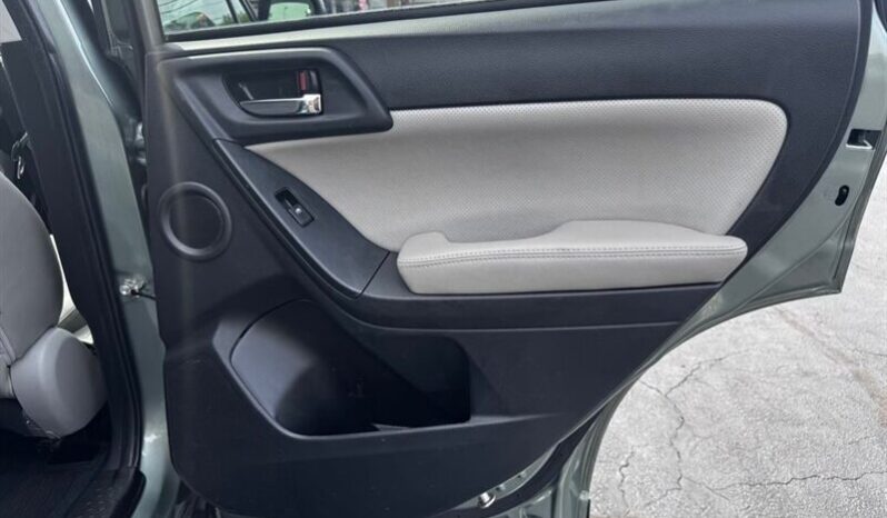 
								2015 Subaru Forester 2.5i Limited full									