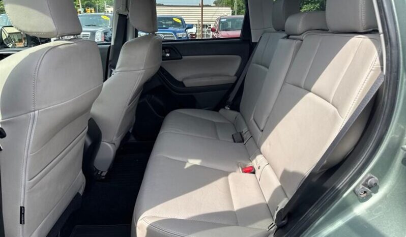 
								2015 Subaru Forester 2.5i Limited full									