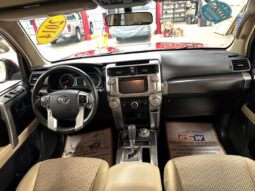 
										2014 Toyota 4Runner SR5 full									
