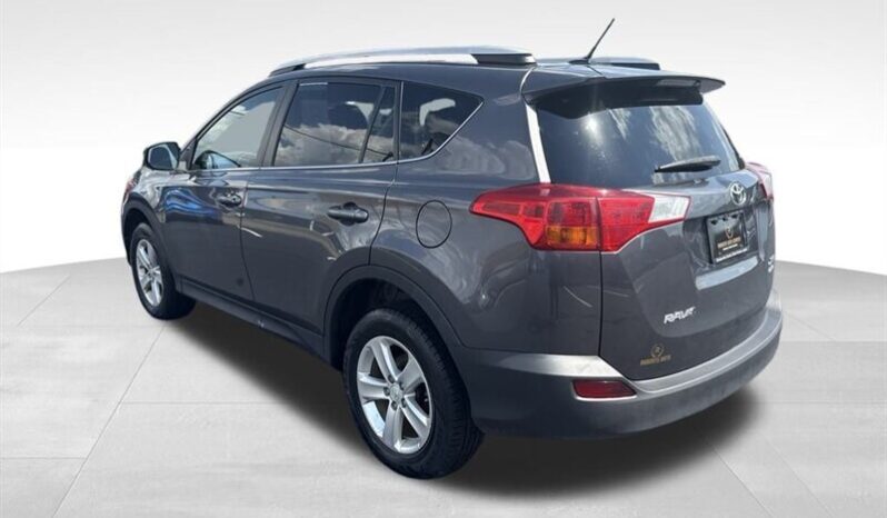 
								2014 Toyota RAV4 XLE full									