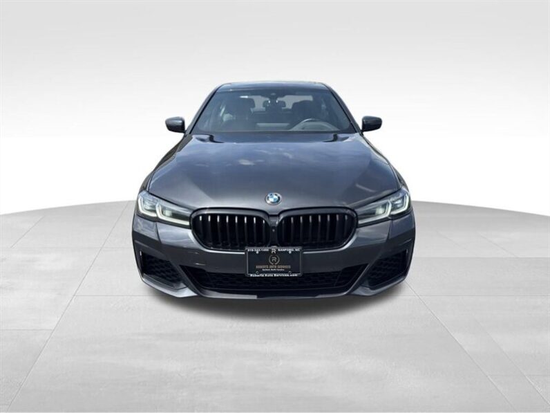 
								2021 BMW 5 Series M550i xDrive full									