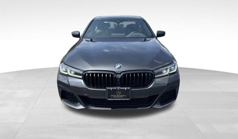 
								2021 BMW 5 Series M550i xDrive full									