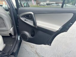 
										2011 Toyota RAV4 Limited full									