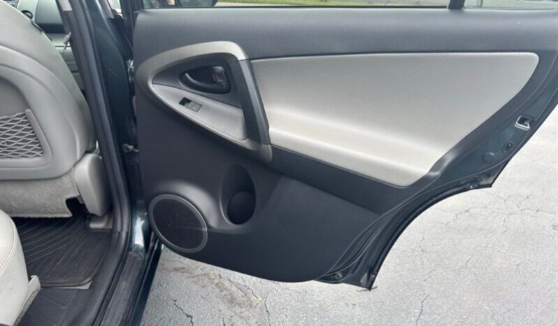 
								2011 Toyota RAV4 Limited full									