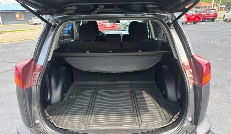 
								2014 Toyota RAV4 XLE full									