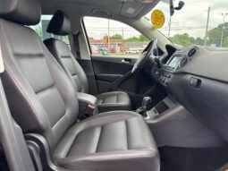 
										2015 Volkswagen Tiguan SE 4Motion full									
