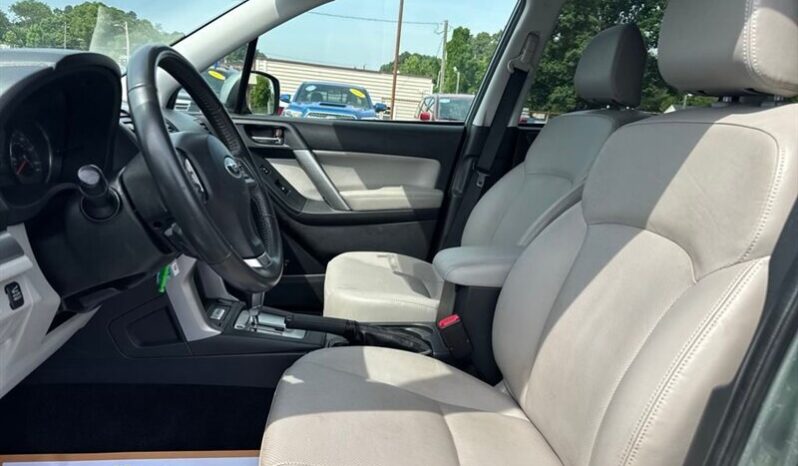 
								2015 Subaru Forester 2.5i Limited full									