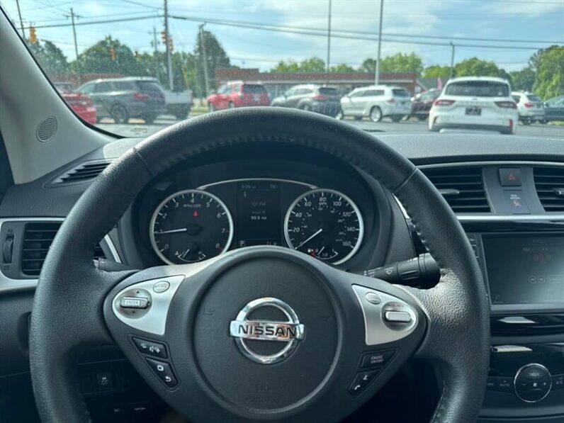 
								2019 Nissan Sentra SV full									