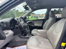 
										2011 Toyota RAV4 Limited full									
